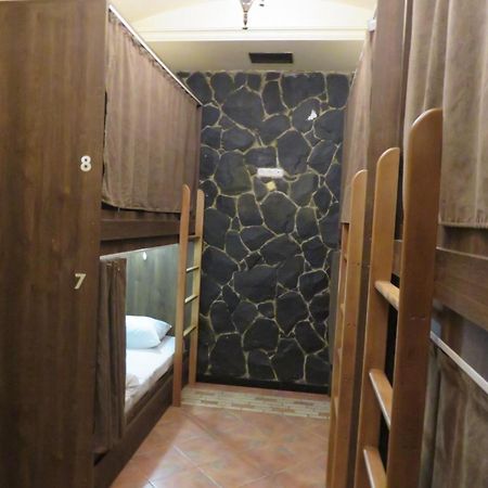 Hostel Jan In The Very Center เยเรวาน ภายนอก รูปภาพ