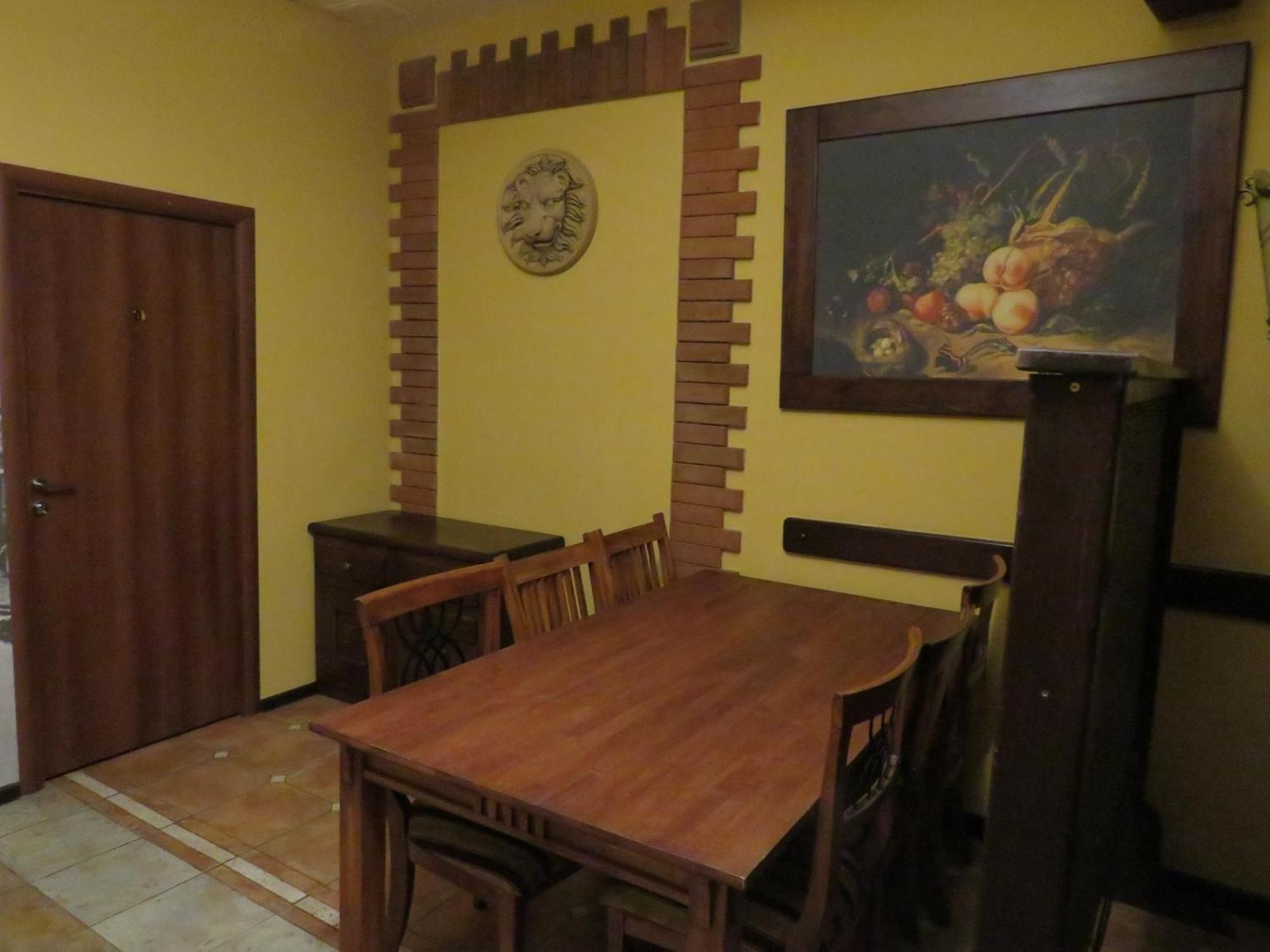 Hostel Jan In The Very Center เยเรวาน ภายนอก รูปภาพ