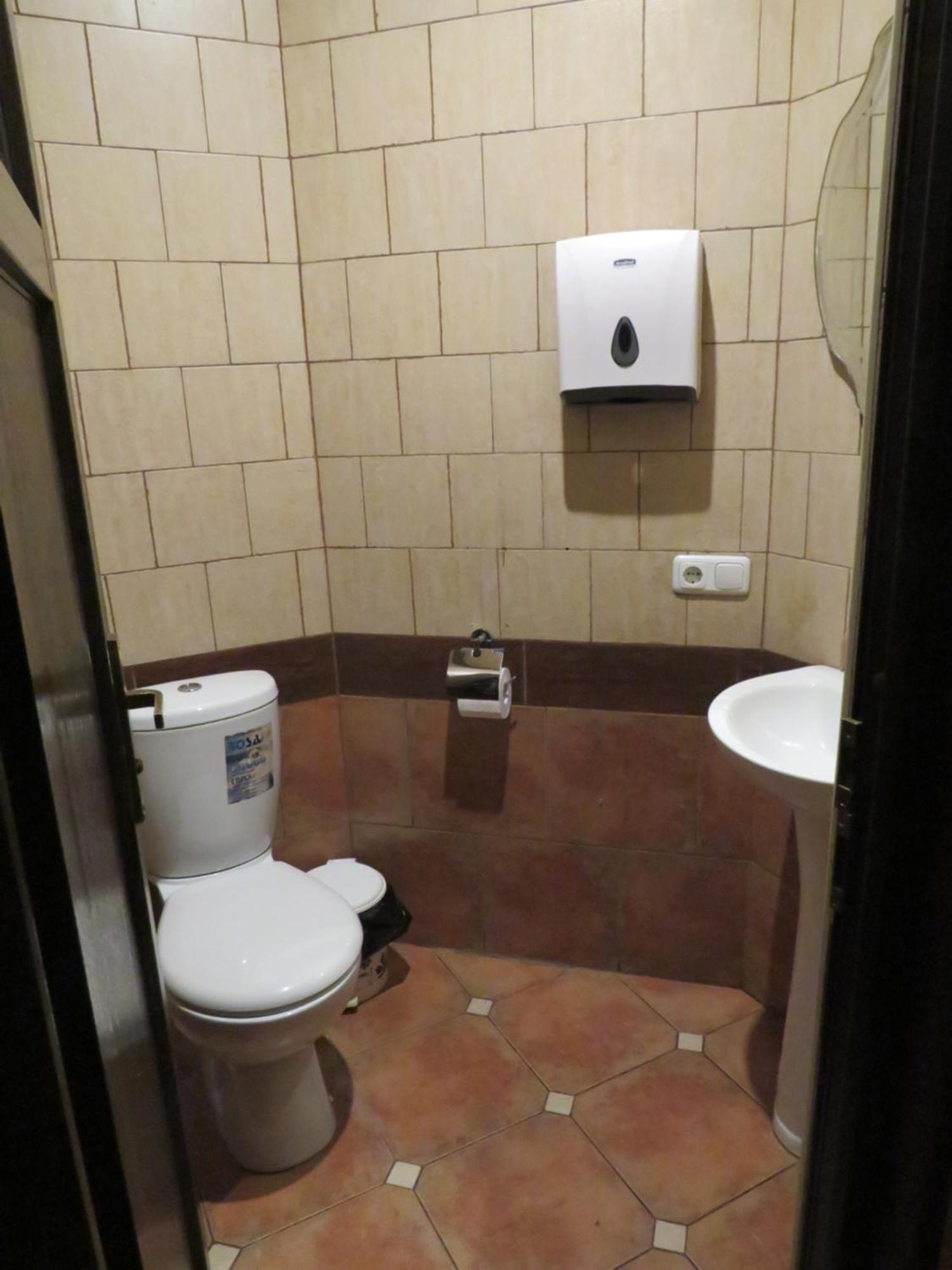 Hostel Jan In The Very Center เยเรวาน ภายนอก รูปภาพ