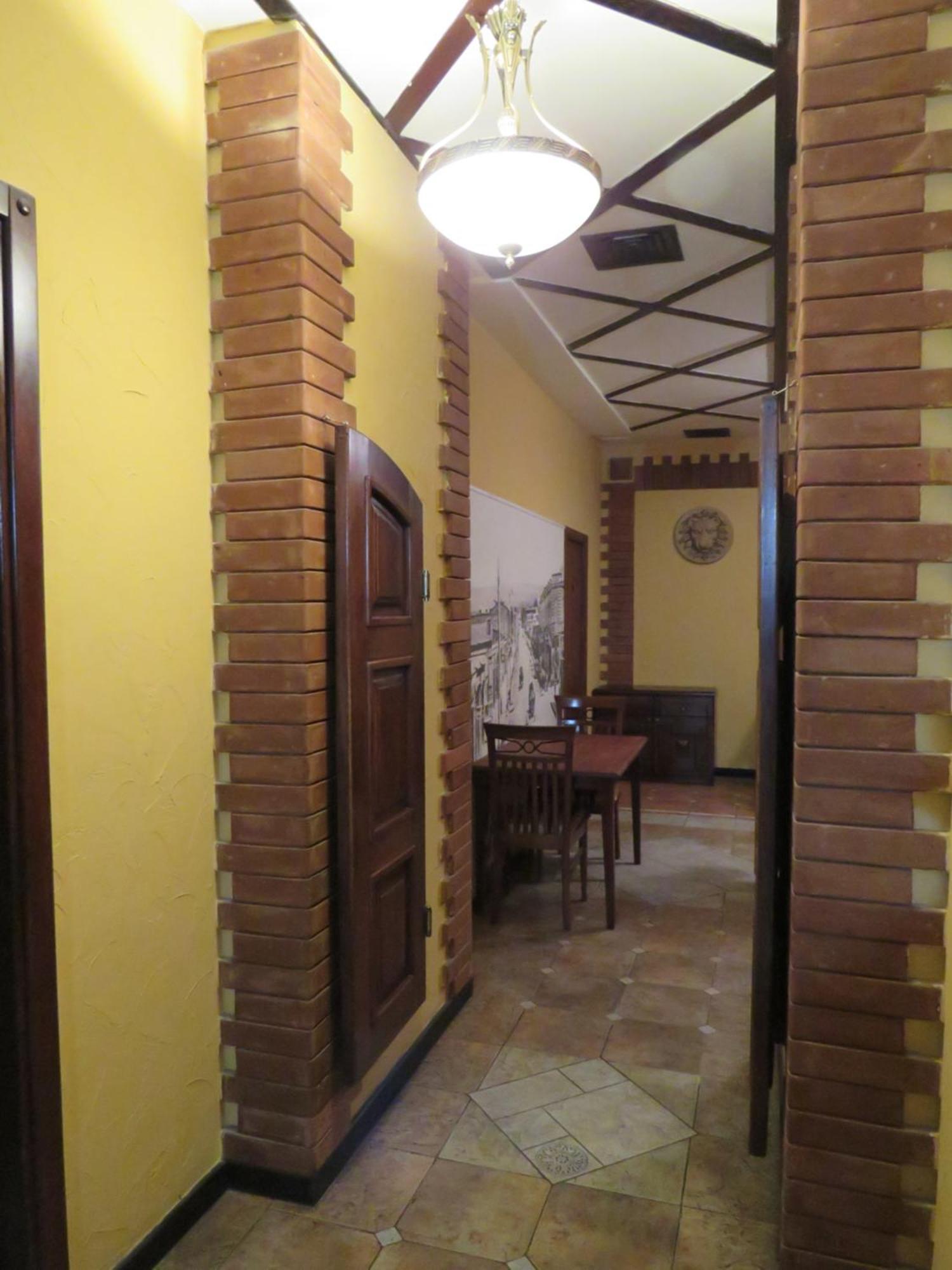 Hostel Jan In The Very Center เยเรวาน ภายนอก รูปภาพ